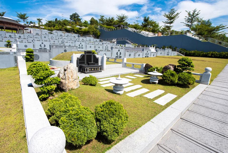 Nirvana Memorial Park (Klang) Burial Plots and Columbariums - NIRVANA